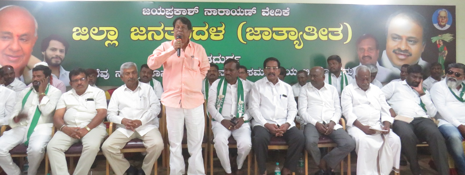 ಕಾಂಗ್ರೆಸ್‌ ಮೂರು ಭಾಗವಾಗಿದೆ, ಜೆಡಿಎಸ್ ಭದ್ರವಾಗಿ ಕಟ್ಟಲು ಒಳ್ಳೆ ಅವಕಾಶ