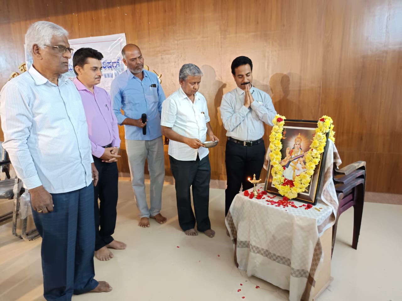 ಜನ ಸಾಮಾನ್ಯರ ಮನಸ್ಸು ಛಿದ್ರಗೊಳಿಸುವ ವಿದ್ವಂಸಕ ಸಾಹಿತ್ಯ ಹೆಚ್ಚಿದೆ