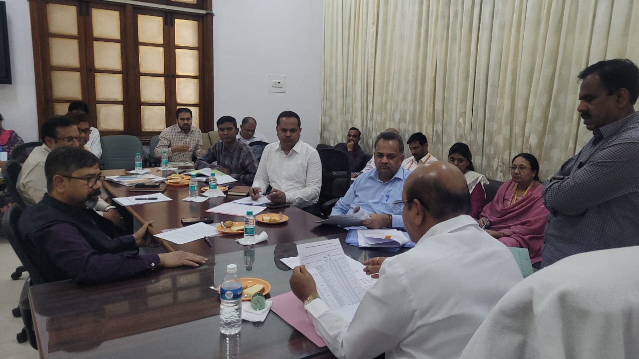 ಎತ್ತಿನಹೊಳೆ, ಭದ್ರಾ ಯೋಜನೆಗಳ ಪ್ರಗತಿ ಪರಿಶೀಲನಾ ಸಭೆ ನಡೆಸಿದ ಟಿ.ಬಿ ಜಯಚಂದ್ರ