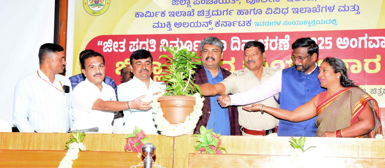 ಜೀತ ಪದ್ಧತಿಯ ಸ್ವರೂಪ ಬದಲು, ನಿರ್ಮೂಲನೆ ಸವಾಲ್- ನ್ಯಾ. ಎಂ. ವಿಜಯ್