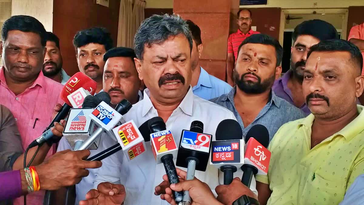 ವಿಜಯೇಂದ್ರ ಅವರು ಸಿಎಂ ಆಗಬೇಕು-ರೇಣುಕಾಚಾರ್ಯ