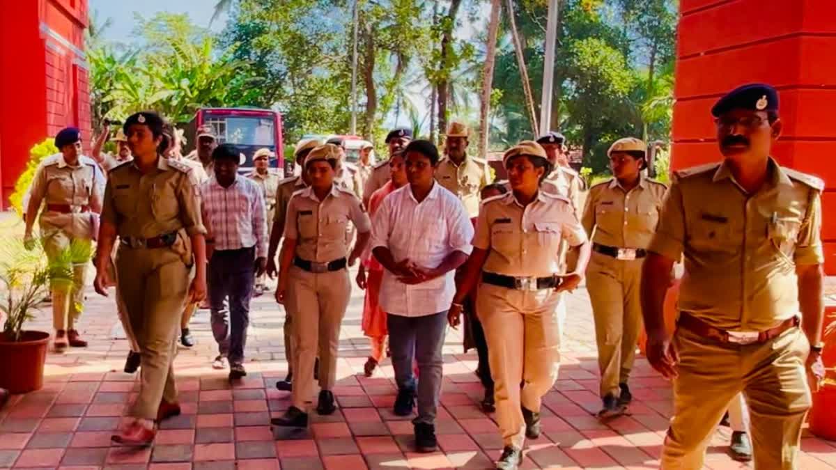ನಕ್ಸಲರನ್ನು ನ್ಯಾಯಾಲಯಕ್ಕೆ ಹಾಜರುಪಡಿಸಿದ ಪೊಲೀಸರು