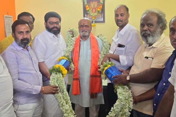 ಹಿಂದೂ ಸಮಾಜ ದುರ್ಬಲಗೊಳಿಸುವ ಶಕ್ತಿಗಳ ವಿರುದ್ಧ ಜಾಗ್ರತೆ ಅಗತ್ಯ: ಪ್ರಮೋದ್‌ ಮುತಾಲಿಕ್