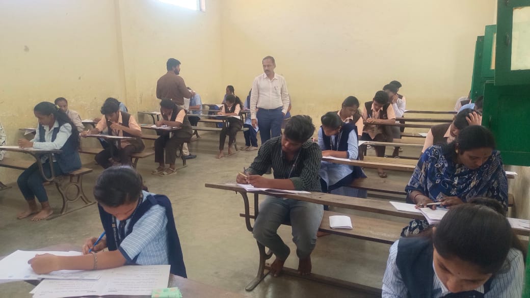 ಪ್ರಥಮ ದಿನ ಸುಗಮವಾಗಿ ನಡೆದ ಪಿಯುಸಿ ಪರೀಕ್ಷೆ