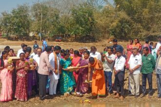 ಕೆರೆ ಹೂಳೆತ್ತುವ ಕಾರ್ಯ ಶ್ಲಾಘನೀಯ-ಧೀರಜ್ ಮುನಿರಾಜು 