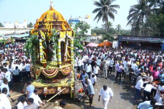 ಶನಿಮಹಾತ್ಮ ಸ್ವಾಮಿ ಅದ್ಧೂರಿ ರಥೋತ್ಸವ