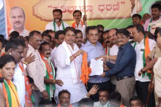 ಕಾಂಗ್ರೆಸ್ ಸರ್ಕಾರದ  ನಡೆ ಖಂಡಿಸಿ ಬಿಜೆಪಿ ಮತ್ತು ಜೆಡಿಎಸ್ ಪ್ರತಿಭಟನೆ