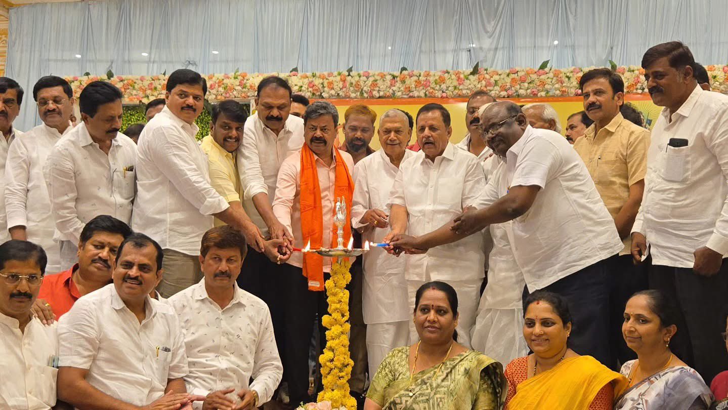 ಯಡಿಯೂರಪ್ಪ, ವಿಜಯೇಂದ್ರ ಬೆನ್ನಿಗೆ ನಿಂತ ಲಿಂಗಾಯಿತರು