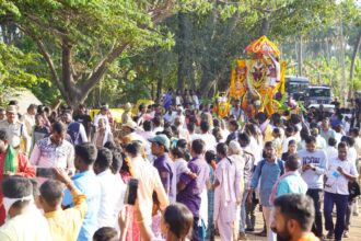 ಹಂಪಿ ಉತ್ಸವಕ್ಕೆ ಕಳೆ ತಂದ ಜಾನಪದ ಕಲಾ ತಂಡಗಳ ಭವ್ಯ ಮೆರವಣಿಗೆ