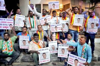 ರಾಜಕೀಯ ಲಾಭಕ್ಕಾಗಿ ಡಾ.ರಾಜಕುಮಾರ್ ಹೆಸರು ದುರ್ಬಳಕೆ ವಿರುದ್ಧ ಪ್ರತಿಭಟನೆ