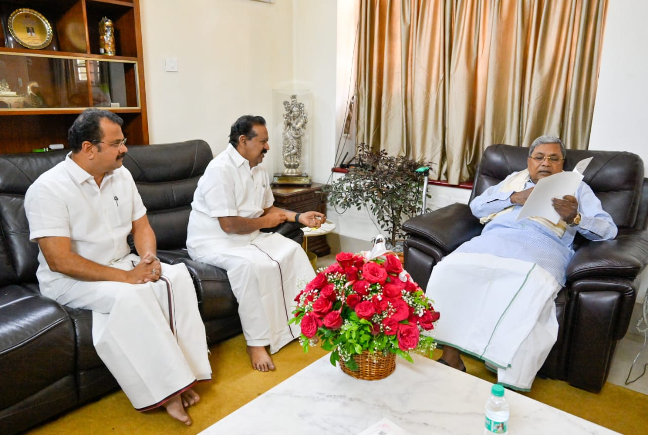 ಕೇಂದ್ರ ಸರ್ಕಾರದ ಪ್ರಜಾಪ್ರಭುತ್ವ ವಿರೋಧಿ ನಿಲುವು ಖಂಡಿಸಿ ಪ್ರತಿಭಟನೆ