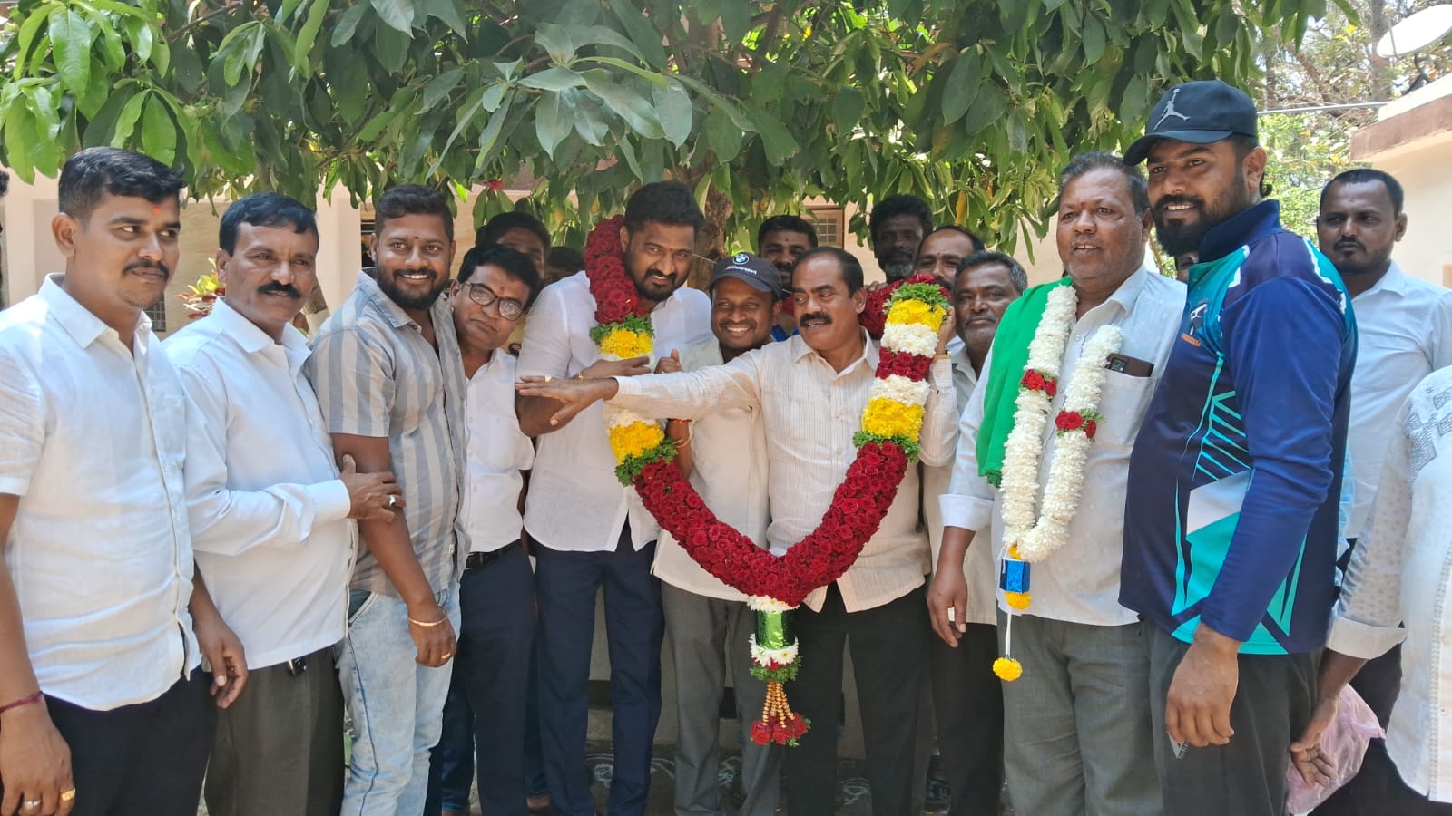ಉಚಿತ ಆರೋಗ್ಯ ತಪಾಸಣಾ ಶಿಬಿರ ಆಯೋಜನೆ ಮಾಡಿದ ಗ್ರಾಮ ಪಂಚಾಯಿತಿ ಸದಸ್ಯ