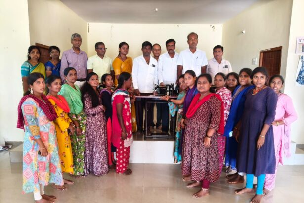 ಹೆಣ್ಣೆಂದು ಕಲಿತರೆ ಶಾಲೆಯೊಂದು ತೆರೆದಂತೆ-ರಾಜಗೋಪಾಲ್