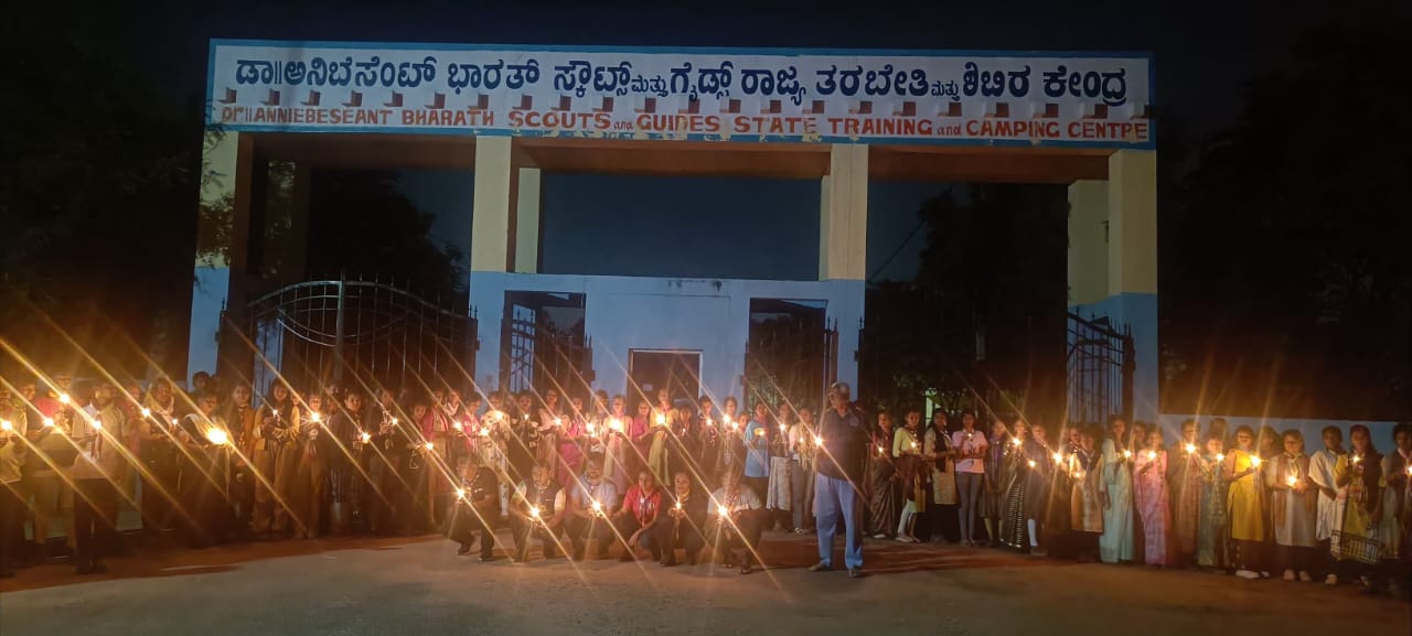 ಉಗ್ರರ ದಾಳಿಯಲ್ಲಿ ಮೃತ ಪಟ್ಟವರಿಗೆ ಕನಸವಾಡಿಯಲ್ಲಿ ಶ್ರದ್ದಾಂಜಲಿ