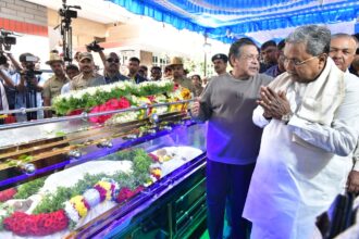 ಉಗ್ರರ ದಾಳಿಯಲ್ಲಿ ಮೃತರಾದ ಭರತ್ ಭೂಷಣ್, ಮಂಜುನಾಥ್ ಅವರಿಗೆ ಅಂತಿಮ ನಮನ ಸಲ್ಲಿಸಿದ ಗಣ್ಯರು