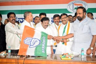 ಕಾಂಗ್ರೆಸ್ ಪಕ್ಷಕ್ಕೆ ಸೇರ್ಪಡೆಯಾದ ಬಿಜೆಪಿ ಮುಖಂಡರು, ಕಾರ್ಯಕರ್ತರು