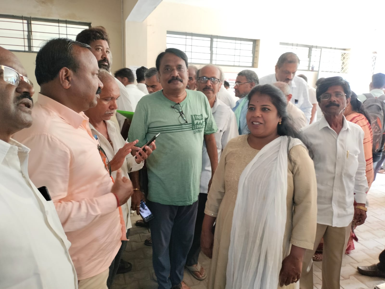 ಕಂದಾಯ ಸಮಸ್ಯೆಗೆ ಸ್ಪಂದಿಸಿದ ಆಯುಕ್ತೆ ರೇಣುಕಾ
