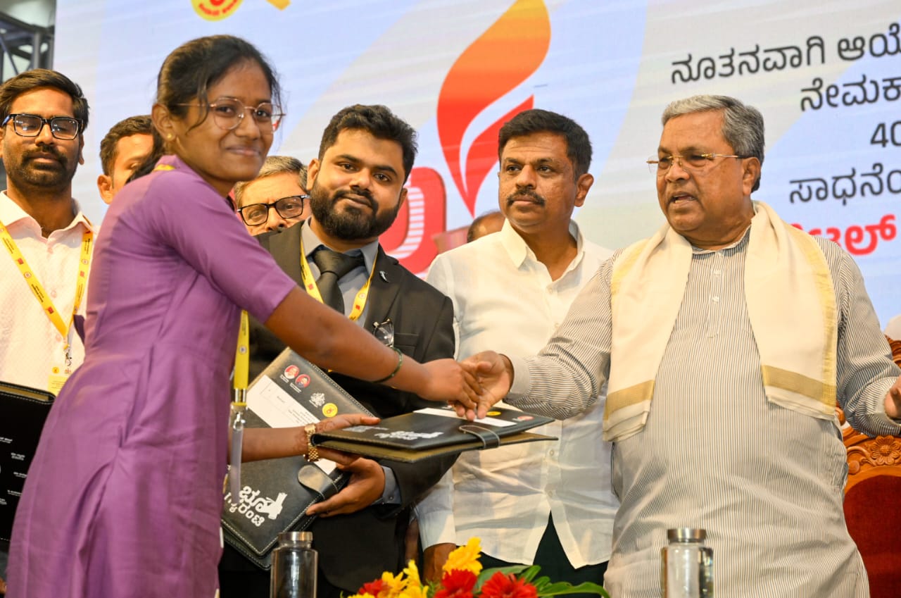 ಎರಡು ವರ್ಷಗಳಲ್ಲಿ ಕಂದಾಯ ಸೇವೆಗಳಲ್ಲಿ ಮಹತ್ವದ ಸುಧಾರಣೆ- ಮುಖ್ಯಮಂತ್ರಿ ಸಿದ್ದರಾಮಯ್ಯ