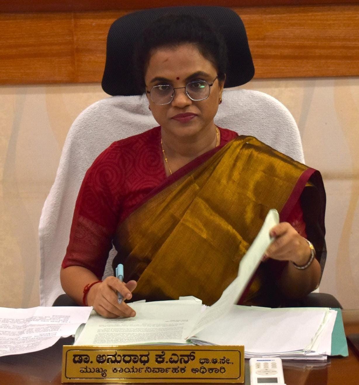 ತೆರಿಗೆ ಪಾವತಿಸುವುದರಿಂದ ಗ್ರಾಮಗಳ ಅಭಿವೃದ್ಧಿ ಸಾಧ್ಯ: ಸಿಇಒ ಅನುರಾಧ