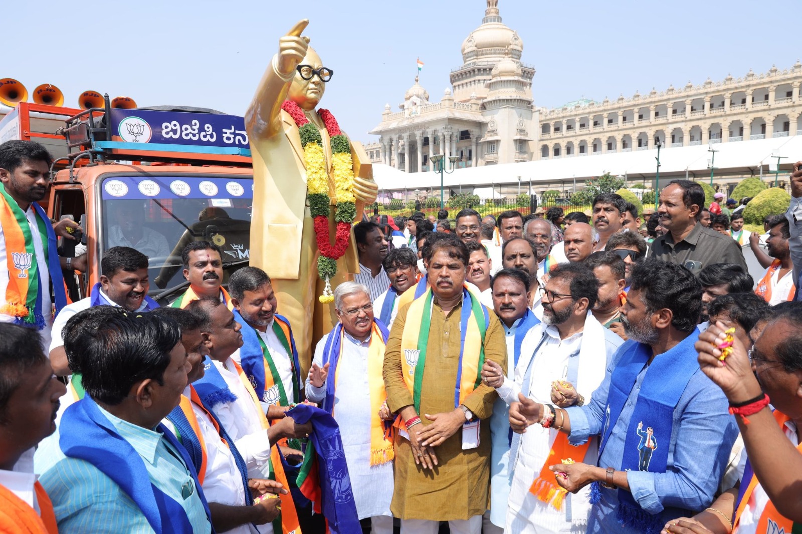 ಕಾಂಗ್ರೆಸ್ಸಿನವರು ಕೇವಲ ಹಿಂದೂ ವಿರೋಧಿಗಳಲ್ಲ, ದಲಿತ ವಿರೋಧಿ ಕೂಡಾ