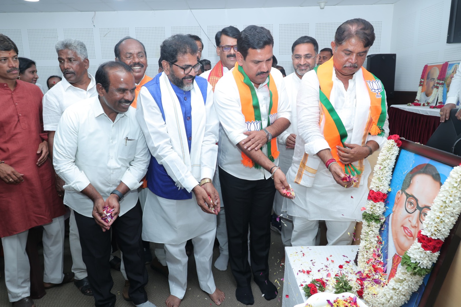 ಮನುಕುಲದ ಒಳಿತಿಗೆ ಬೃಹತ್ ಜ್ಯೋತಿಯಂತೆ ಬೆಳಗಿ ಸಂದೇಶ ಸಾರಿದ ಡಾ.ಅಂಬೇಡ್ಕರ್