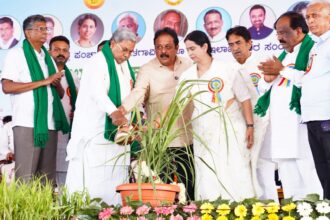 ರೈತರು, ಶಿಕ್ಷಕರು, ಸೈನಿಕರು ದೇಶದ ರಕ್ಷಕರು-ಸಿಎಂ