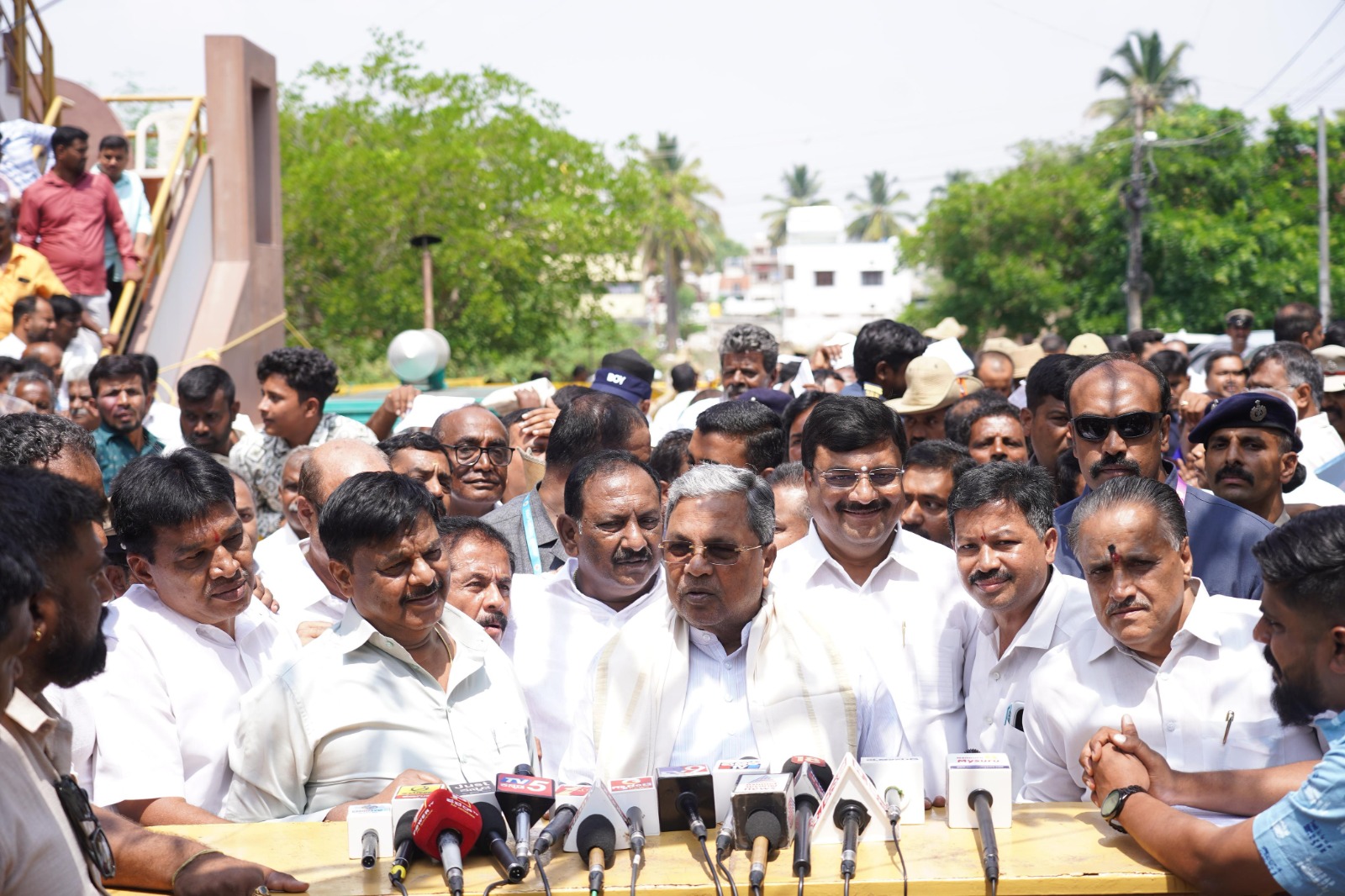 ಸಂವಿಧಾನದ ವಿರುದ್ಧ ಸಾವರ್ಕರ್ ಮತ್ತು ಗೋಲ್ವಾಲ್ಕರ್ ಇದ್ದರು-ಸಿ.ಎಂ