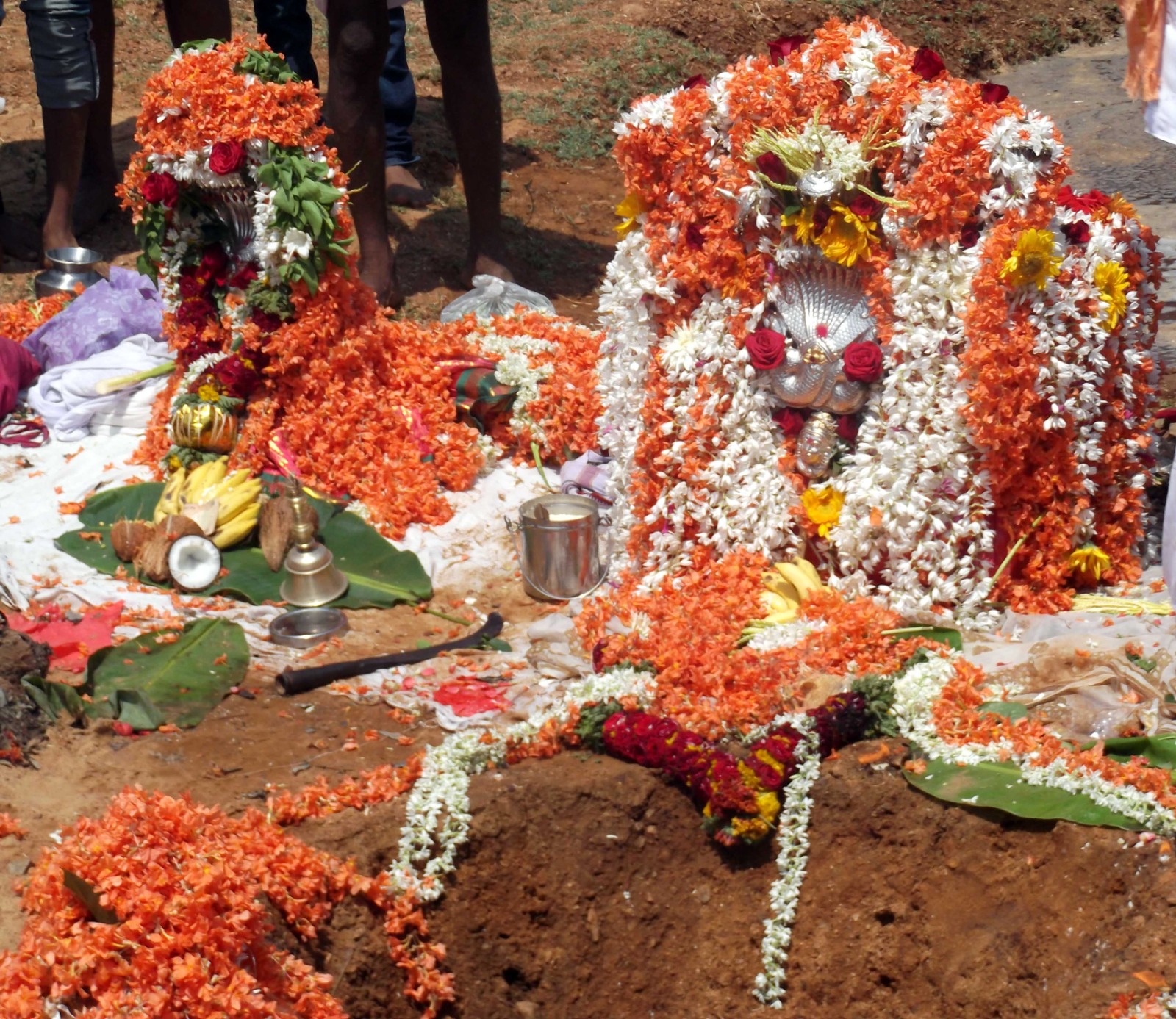 ಏಪ್ರಿಲ್-30 ಹರಿಯಬ್ಬೆ ಅಮ್ಮಾಜಿ ಏಳುಮಂದಕ್ಕ ಜಲ್ಧಿ ಮತ್ತು ಮೇ 1 ರಂದು ಪೂಜಾರಿಕೆ ಪಟ್ಟದ ಕಾರ್ಯಕ್ರಮ