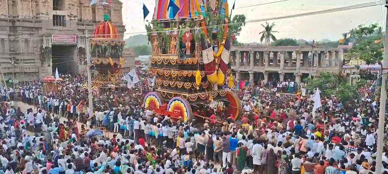 ವೈಭವದಿಂದ ಜರುಗಿದ ಹಂಪಿ ವಿರೂಪಾಕ್ಷೇಶ್ವರ ಮಹಾರಥೋತ್ಸವ