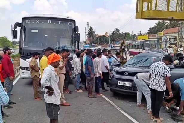 ಕಾರು ಮತ್ತು ಐರಾವತ ಮಧ್ಯ ಭೀಕರ ಅಪಘಾತ, ಒಂದೇ ಕುಟುಂಬ ನಾಲ್ವರ ಸಾವು