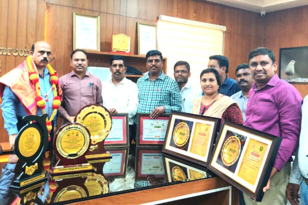 ವಿವಿಧ ಯೋಜನೆಗಳ ಅನುಷ್ಠಾನದಲ್ಲಿ ಪ್ರಥಮ ಸ್ಥಾನ ಪಡೆದ ಚಿತ್ರದುರ್ಗ ಕೃಷಿ ಇಲಾಖೆಗೆ 5 ಪ್ರಶಸ್ತಿಗಳು