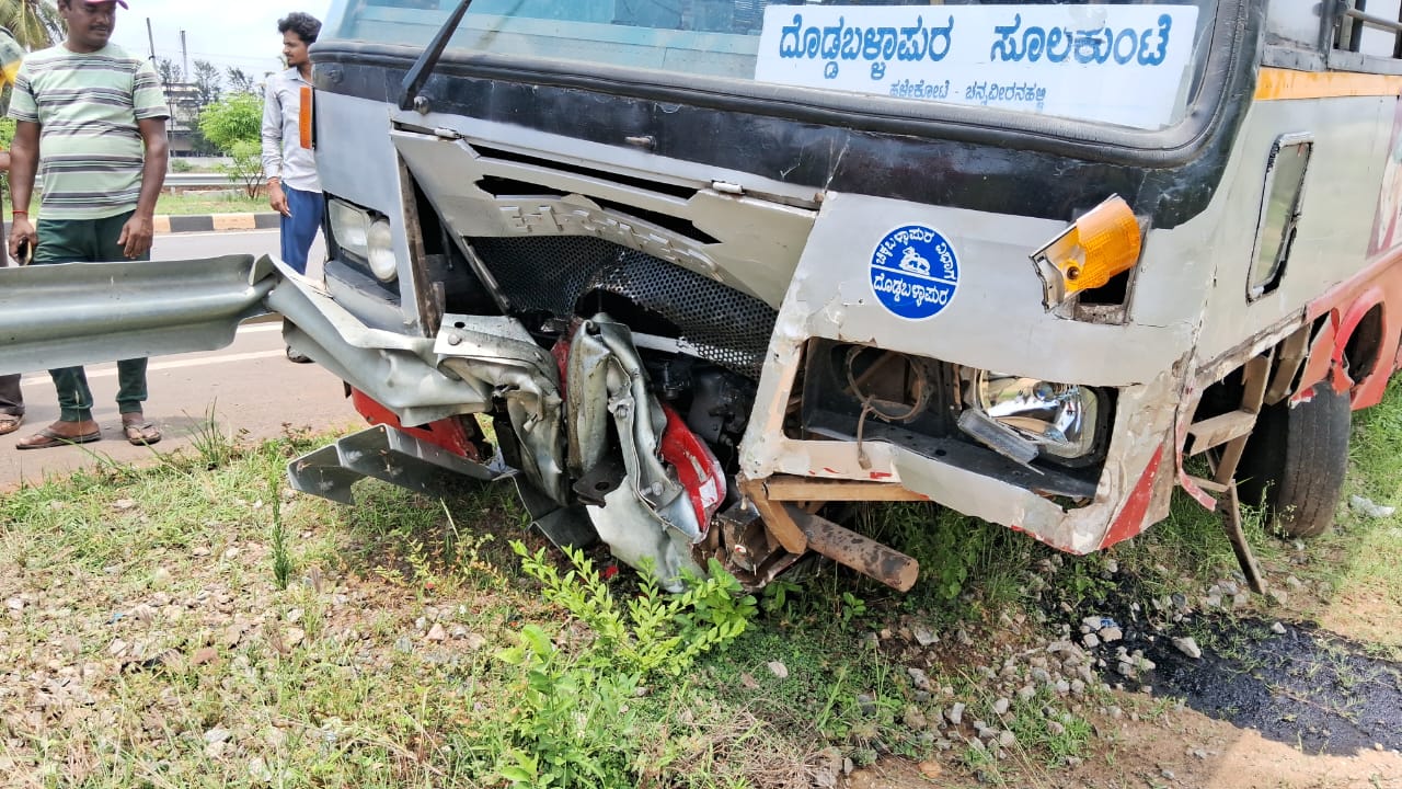 ಕೆ.ಎಸ್.ಆರ್.ಟಿ.ಸಿ ಬಸ್ ಟೈರ್ ಸ್ಫೋಟ ತಪ್ಪಿದ ಬಾರಿ ಅನಾಹುತ