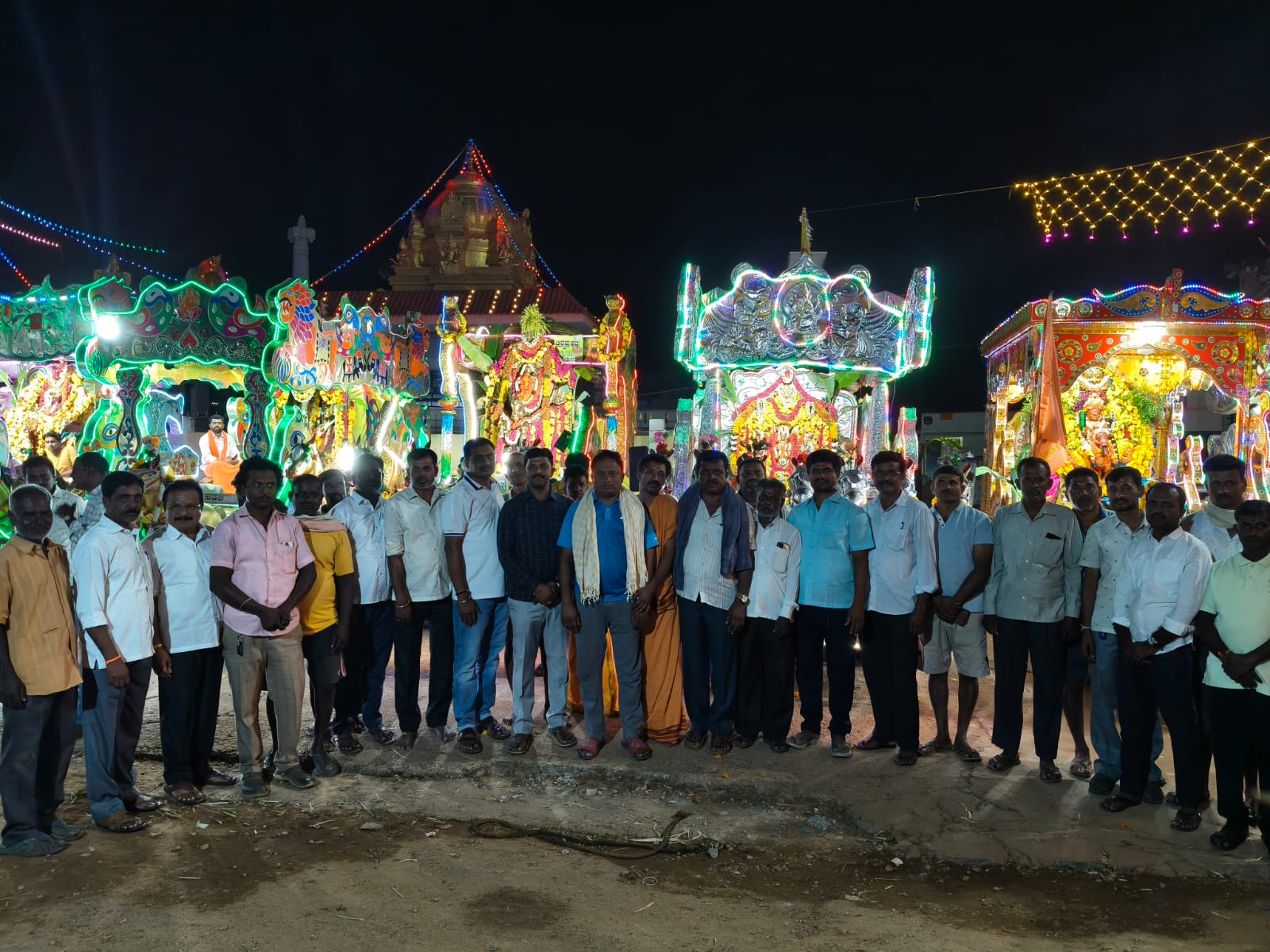 ಸೈನಿಕರಿಗೆ ಧೈರ್ಯ ತುಂಬಲು ವಿಶೇಷ ಪೂಜೆ, ಮೆರವಣಿಗೆ
