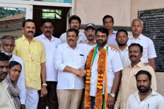 ಜೆಡಿಎಸ್ ಬೆಂಬಲಿತ ಗ್ರಾಪಂ ಸದಸ್ಯ ಗಾಯತ್ರಿ ಮಂಜುನಾಥ್ ಕಾಂಗ್ರೆಸ್ ಸೇರ್ಪಡೆ 