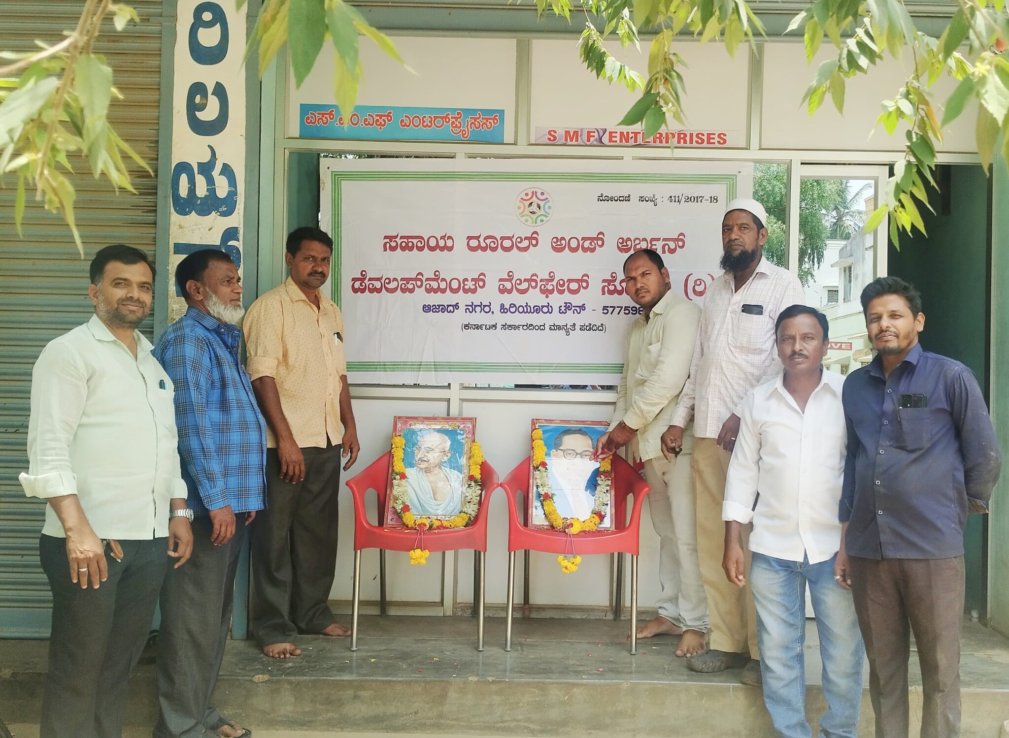 ಕಷ್ಟಪಟ್ಟು ದುಡಿಯುವ ಕಾರ್ಮಿಕರಿಗೆ ಪ್ರತಿಯೊಬ್ಬರು ಗೌರವ ನೀಡಿ-ದಾದಾಪೀರ್