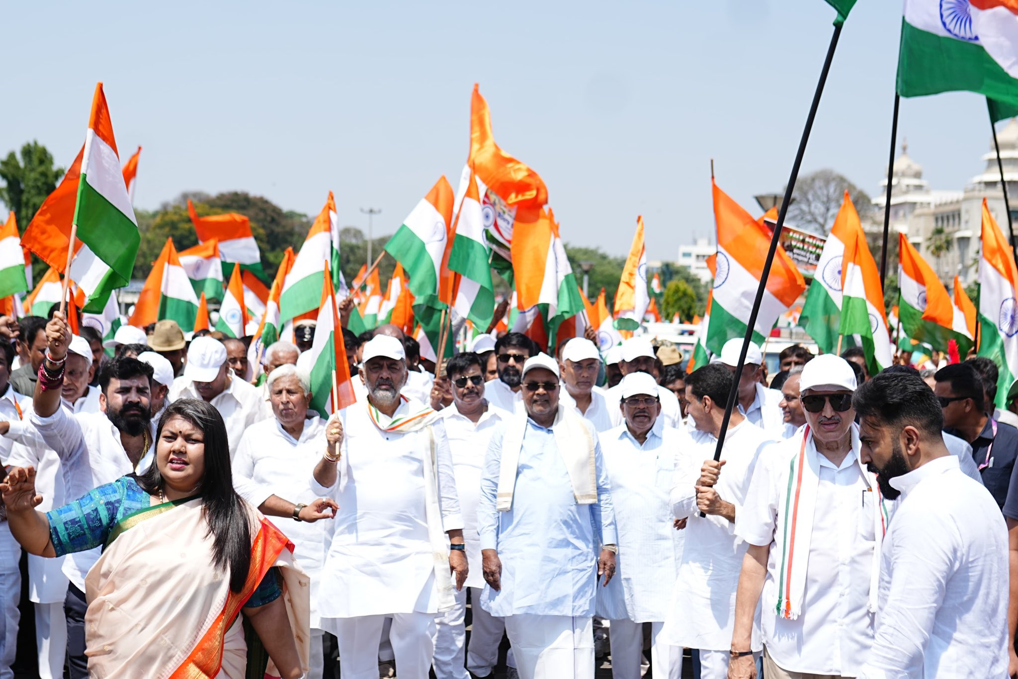 ಸೈನಿಕರಿಗೆ ನೈತಿಕ‌ ಸ್ಥೈರ್ಯ ತುಂಬಲು ಕಾಂಗ್ರೆಸ್ ನಿಂದ ತಿರಂಗಾ ಯಾತ್ರೆ