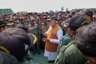 ಪಂಜಾಬ್‌ನ ಅದಂಪುರ ವಾಯುನೆಲೆಗೆ ಪ್ರಧಾನಿ ಮೋದಿ ಭೇಟಿ