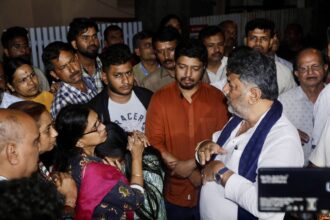 ಮಳೆ ಬಾಧಿತ ಬಿಟಿಎಮ್ ಲೇಔಟ್ ಗೆ ಭೇಟಿ ನೀಡಿ ಪರಿಶೀಲಿಸಿದ ಡಿಕೆ ಶಿವಕುಮಾರ್