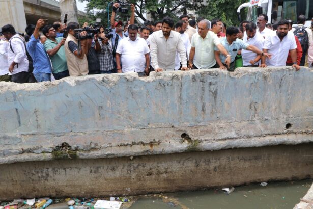 ಮಳೆ ಹಾನಿ ಪ್ರದೇಶಗಳಿಗೆ ಭೇಟಿ ನೀಡಿದ ಜೆಡಿಎಸ್ ನಿಯೋಗ
