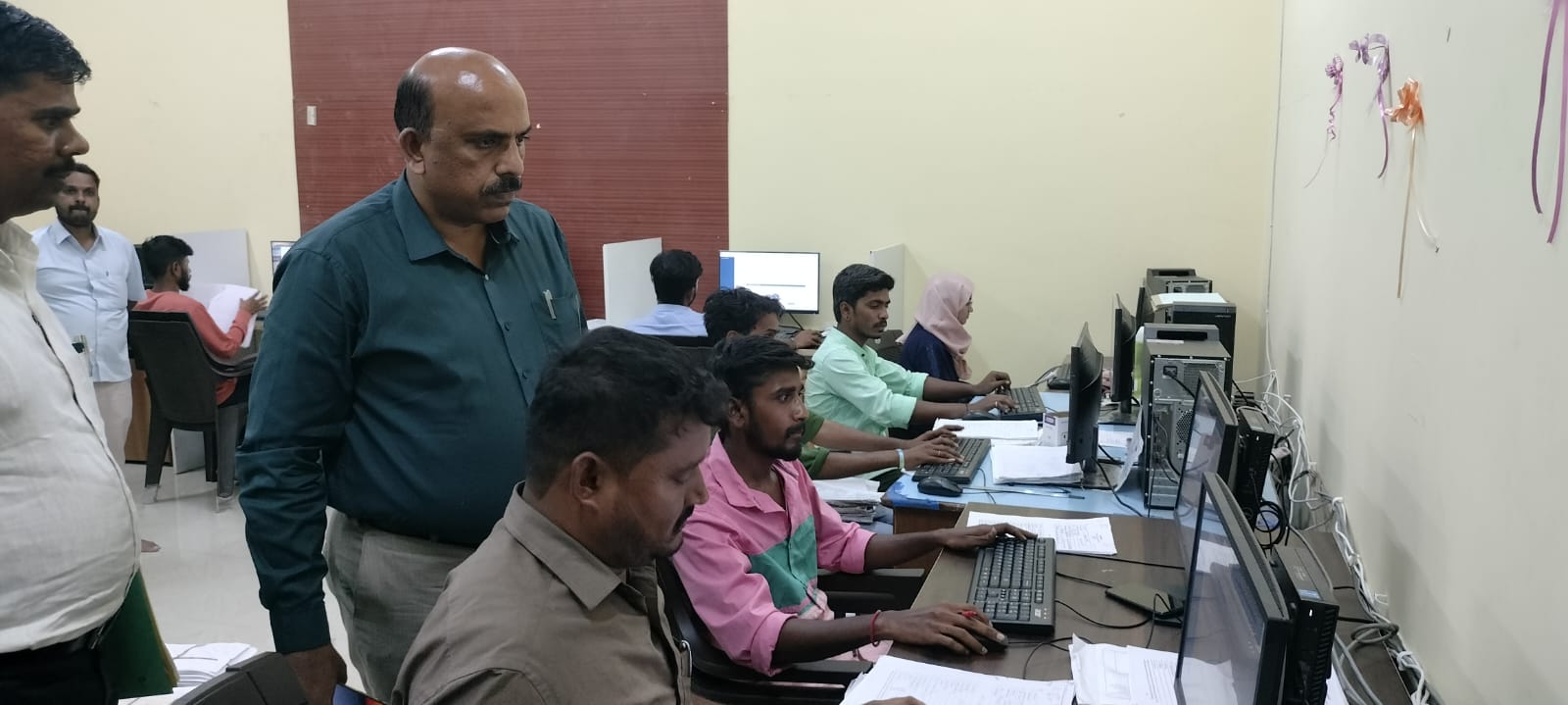  ಜಿಲ್ಲೆಯ ಕಂದಾಯ ಗ್ರಾಮಗಳ ಹತ್ತು ಸಾವಿರ ಫಲಾನುಭವಿಗಳಿಗೆ ಹಕ್ಕುಪತ್ರ ವಿತರಣೆಗೆ ಭರದ ಸಿದ್ಧತೆ