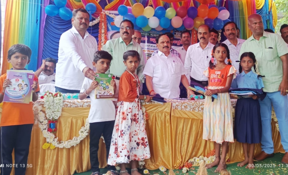 ಹರಿಯಬ್ಬೆಯ ಕರ್ನಾಟಕ ಪಬ್ಲಿಕ್ ಸ್ಕೂಲ್‍ನಲ್ಲಿ ಶಾಲಾ ಆರಂಭಕ್ಕೆ ಚಾಲನೆ ನೀಡಿದ ಸಚಿವ ಸುಧಾಕರ್