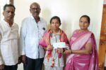 SSLC ಪರೀಕ್ಷೆಯಲ್ಲಿ ಉತ್ತಮ ಸಾಧನೆ ಮಾಡಿದ ನಂದಿತಾಗೆ ಚೆಕ್ ವಿತರಣೆ