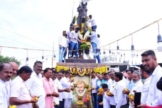 ಮದಕರಿ ನಾಯಕರ ಪುಣ್ಯಸ್ಮರಣೆ