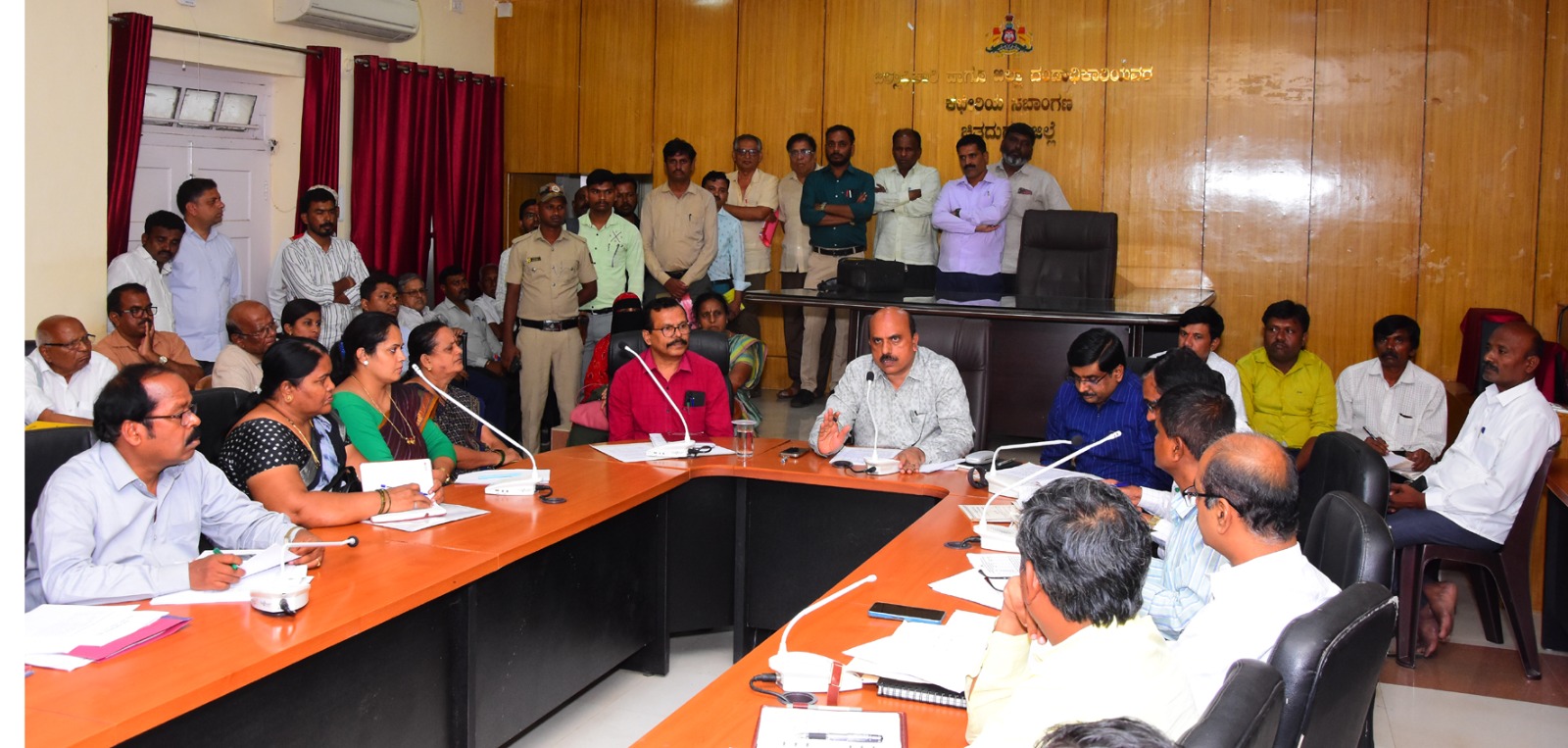 ಖಾಸಗಿ ಶಾಲೆಗಳು ನಿಯಮಾವಳಿ ಪಾಲನೆ ಕಡ್ಡಾಯ- ಜಿಲ್ಲಾಧಿಕಾರಿ ವೆಂಕಟೇಶ್
