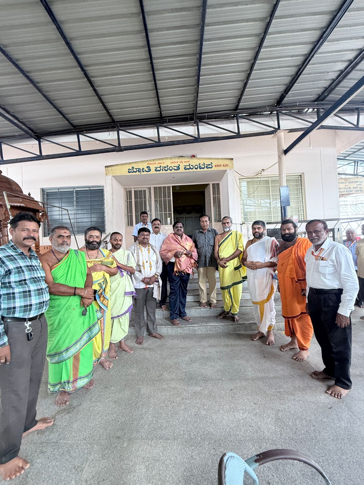 ಘಾಟಿ ಸುಬ್ರಮಣ್ಯ ಸ್ವಾಮಿ ಅಭಿವೃದ್ಧಿ ಪ್ರಾಧಿಕಾರದ ಕಾರ್ಯದರ್ಶಿ ದಿನೇಶ್ ಅಧಿಕಾರ ಸ್ವೀಕಾರ