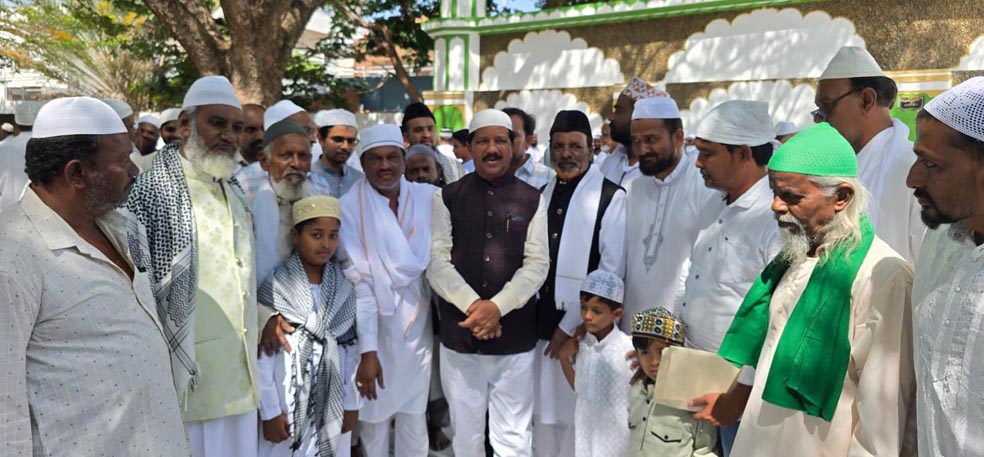 ಮುಸ್ಲಿಂ ಬಂಧುಗಳಲ್ಲಿ ಸಮಾನತೆಯ ಪ್ರೀತಿ ಅಡಗಿದೆ : ಶಾಸಕ ಟಿ.ರಘುಮೂರ್ತಿ