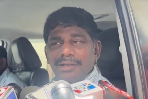 ಹೆಣಗಳು ಬಿದ್ದಿದ್ದರೂ ಆರ್‌ಸಿಬಿ ಆಟಗಾರರ ಜೊತೆ ಸೆಲ್ಫಿ, ಫೋಟೋ ಶೂಟ್‌ ಮಾಡಿ ಎಷ್ಟು ಸರಿ?