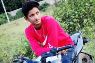 ಇಬ್ಬರು ಒಂದೇ ಹುಡುಗಿ ಪ್ರೀತಿಸುತ್ತಿದ್ದು ಓರ್ವ ಮಟಾಷ್