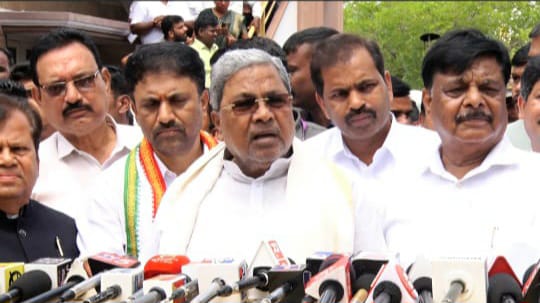 ಕಾಲ್ತುಳಿತ 11 ಸಾವು, ಬಿಜೆಪಿ ಹಾಗೂ ಜೆಡಿಎಸ್ ರಾಜಕೀಯ ಪ್ರೇರಿತ ಆರೋಪಗಳು-ಸಿಎಂ