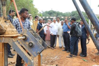 ರೈಲ್ವೆ ಕೆಳ ಸೇತುವೆ ಕಾಮಗಾರಿ ಪರಿಶೀಲನೆ ನಡೆಸಿದ ಸೋಮಣ್ಣ